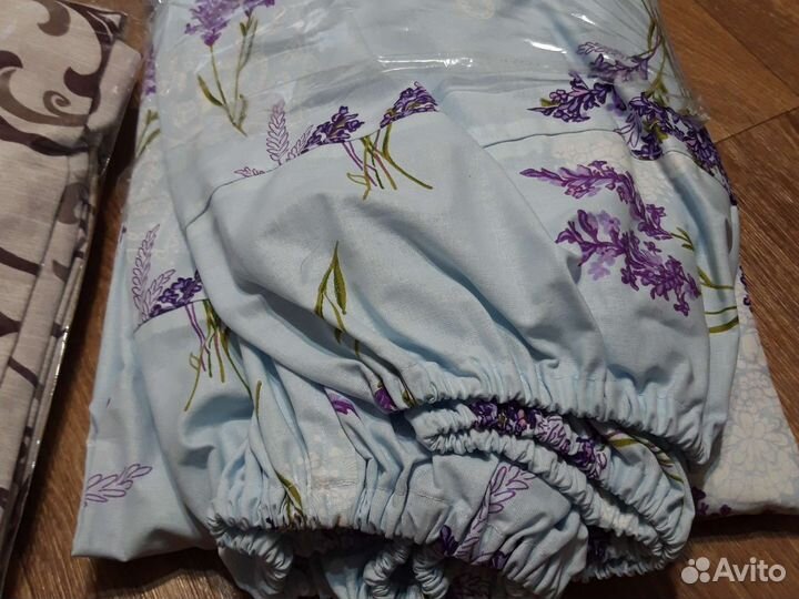 Простынь на резинке 160 200