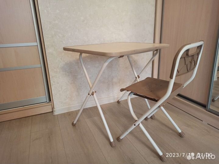 Детский столик и стульчик