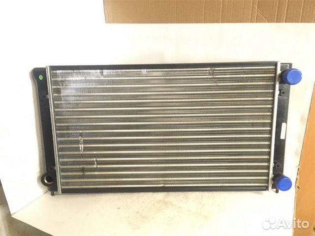Радиатор охлаждения Volkswagen Passat B3