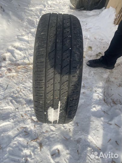 Kumho 722 235/60 R18 103H