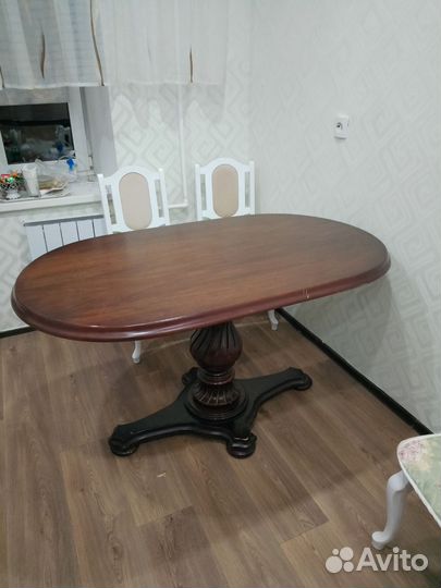 Кухонный стол