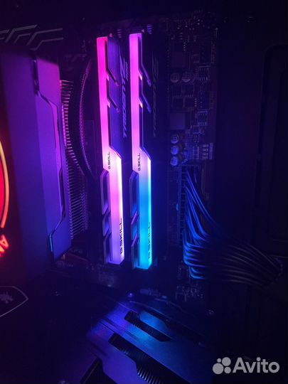 G skill trident z rgb DDR4 2x8 gb 4000 cl18