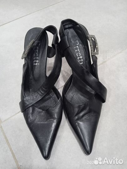 6 пар женской обуви 38 размера натуральная кожа