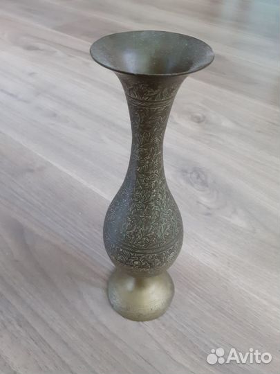 Антикварные ваза и кувшин