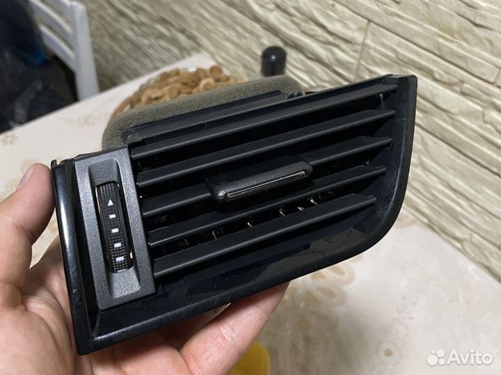 Дефлектор левый Scoda Octavia A7