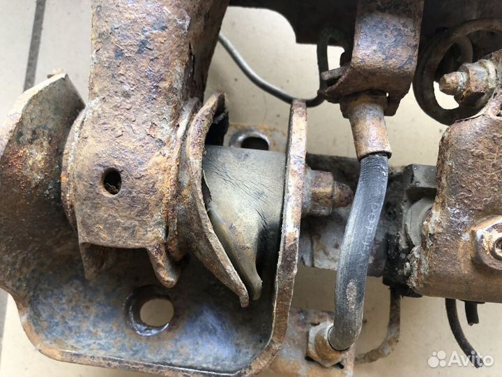 Задняя балка Volkswagen Vento