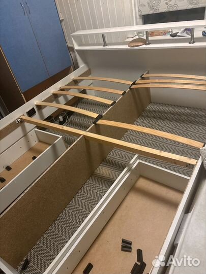 Кровать с матрасом