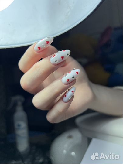 Маникюр и педикюр с покрытием гель лак