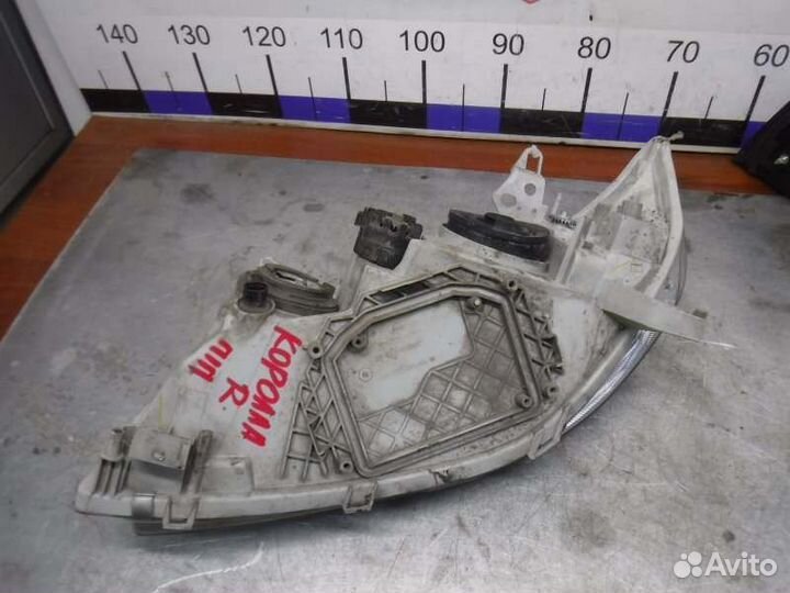 Фара передняя правая Toyota Corolla 124 правый