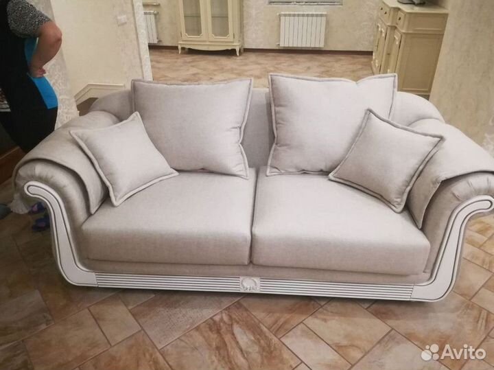 Перетяжка и замена обивки кресел из кожи