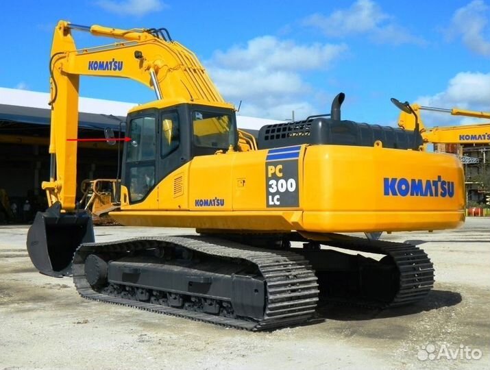 Стекло двери форточка на экскаватор Komatsu PC PW