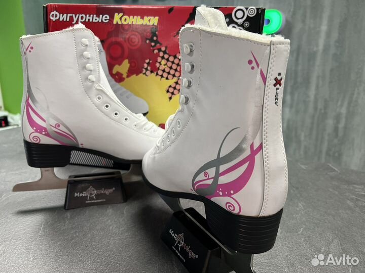 Коньки фигурные с мехом новые