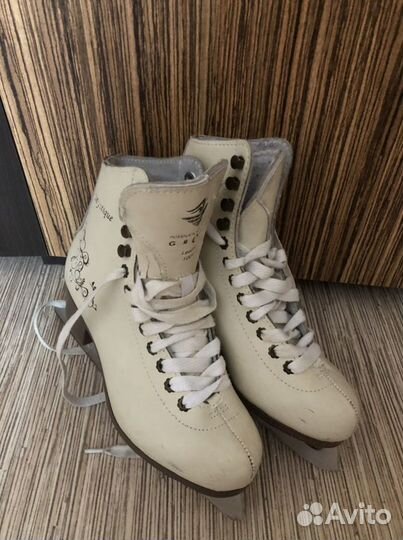 Коньки фигурные 37 размер