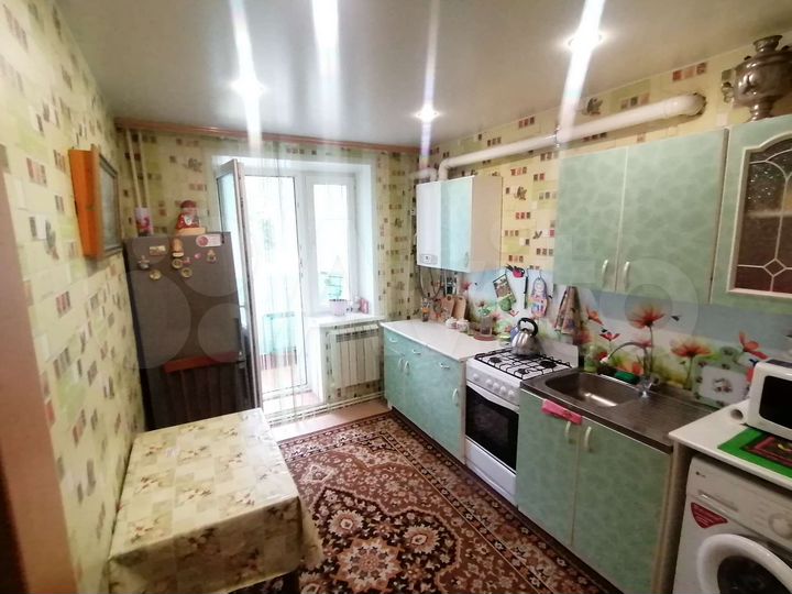 2-к. квартира, 52 м², 2/3 эт.