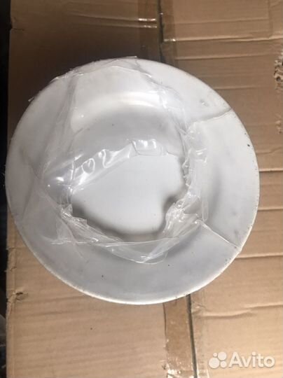 Тарелки и чайные наборы