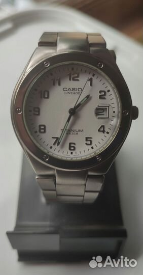 Casio Titanium Lineage 164 с циклопом