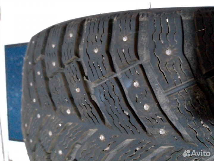 Michelin X-Ice North 4 215/55 R16