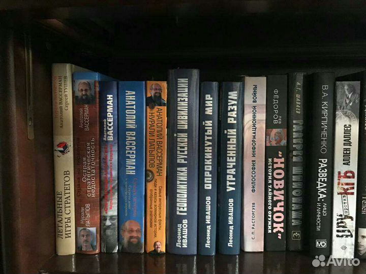 Книги разных жанров