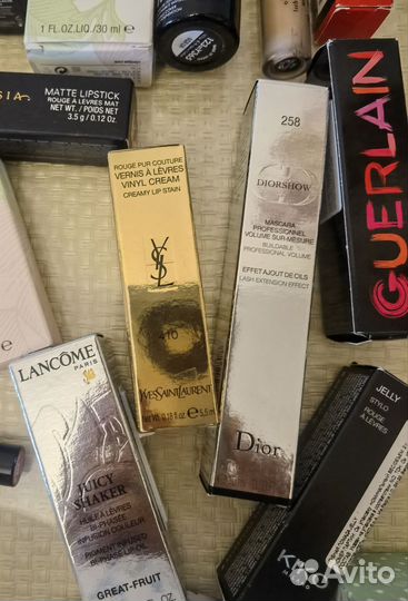 Тональные, помады, консиллеры, тушь