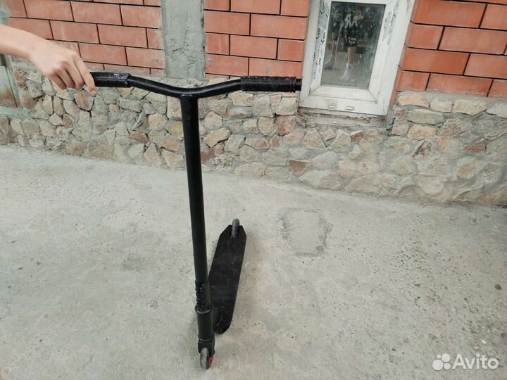 Трюковой самокат. Состояние нормальное