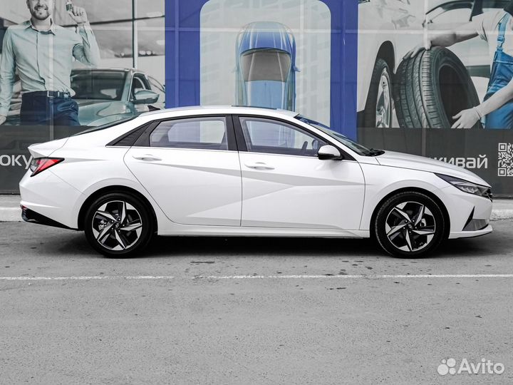 Hyundai Elantra 1.5 CVT, 2023, 70 км