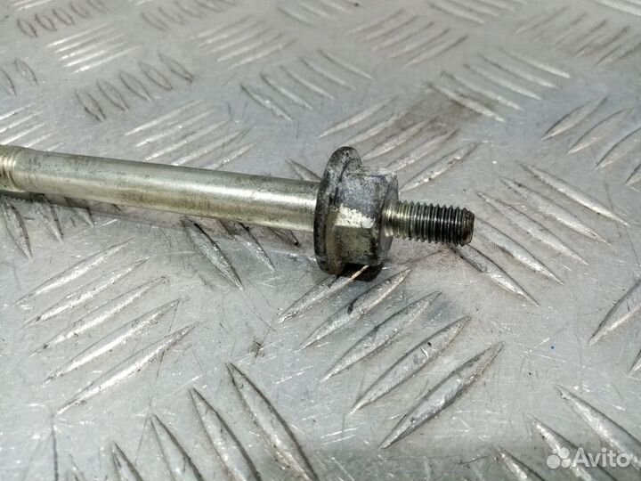 Б/У Болт стартера#001