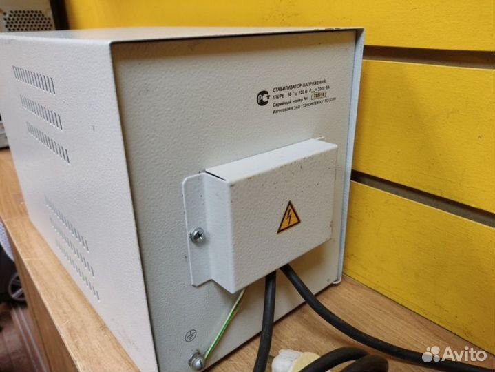 Стабилизатор напряжения однофазный Штиль R3000