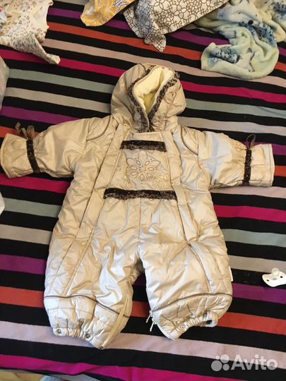 Комбинезоны на малыша в основном на девочку