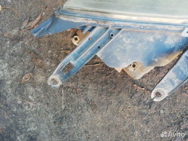 Передние Фары Форд Фьюжен дорест с дефектами