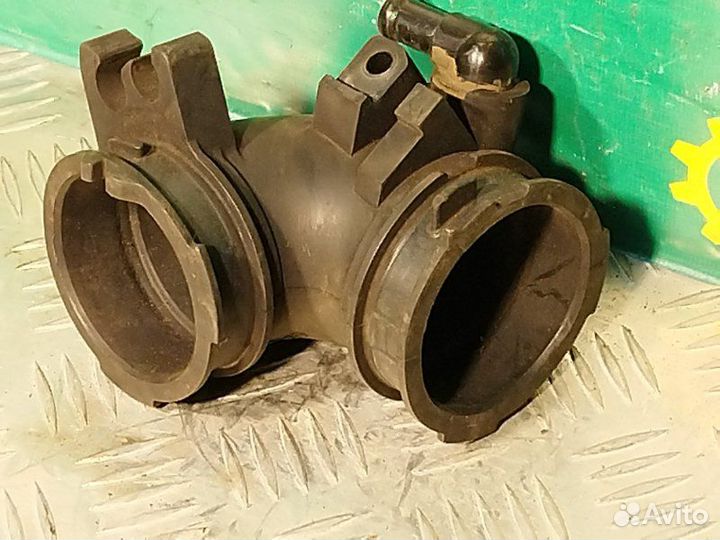 Патрубок воздушного фильтра Mazda 3