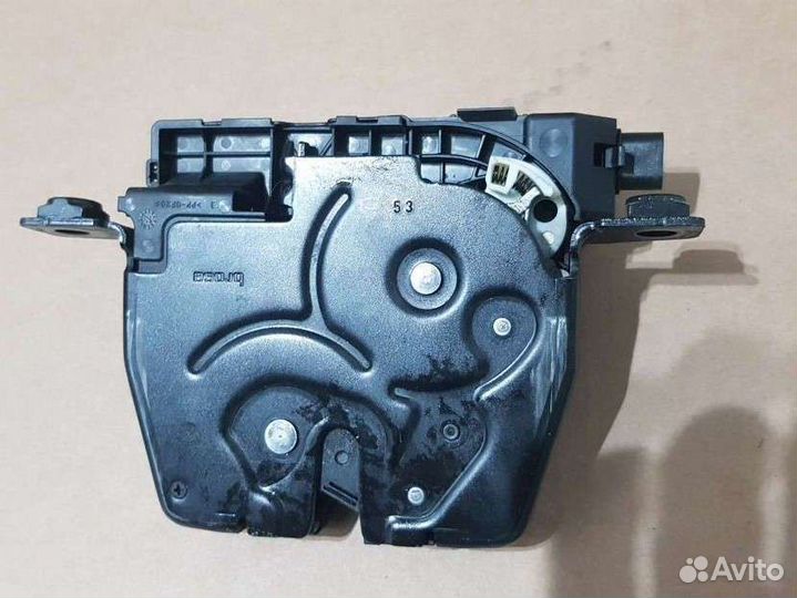 Замок багажника с доводчиком BMW F10 F15 F01 F02