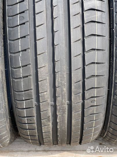 Triangle EffeXSport TH202 255/35 R20