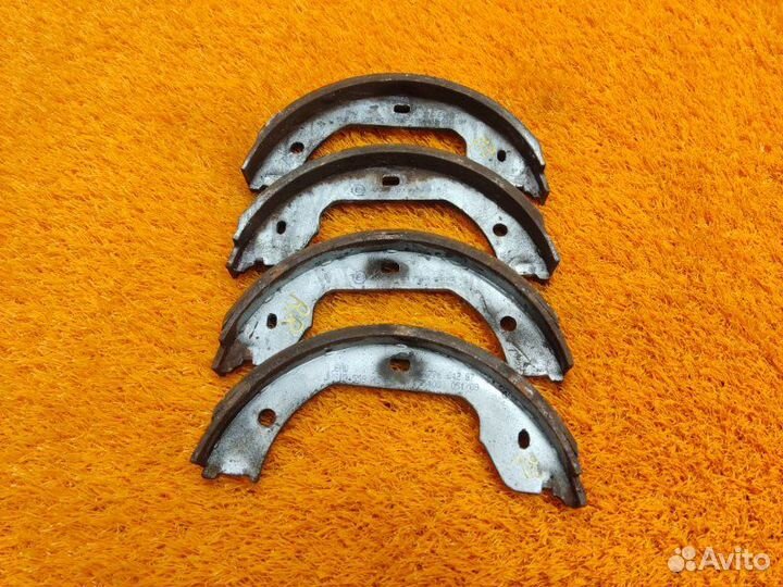 Колодки ручника задние Bmw X5 E70 N52B30A 2009