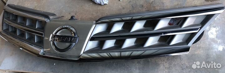 Решетка радиатора nissan tiida