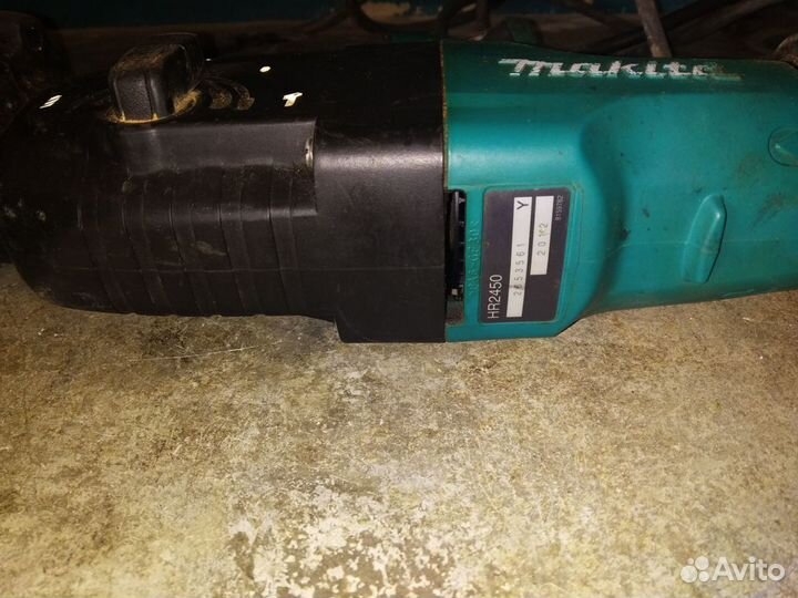 Makita HR 2540 перфоратор на запчасти