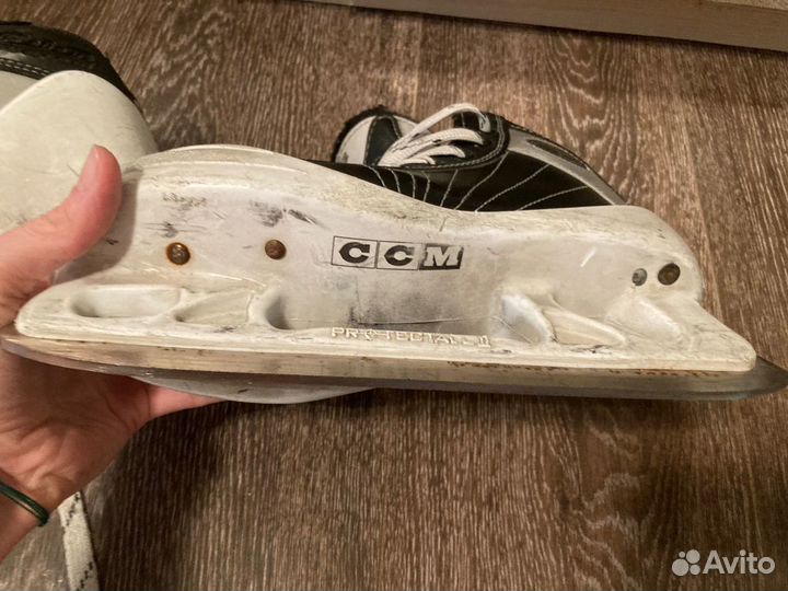 Коньки вратаря