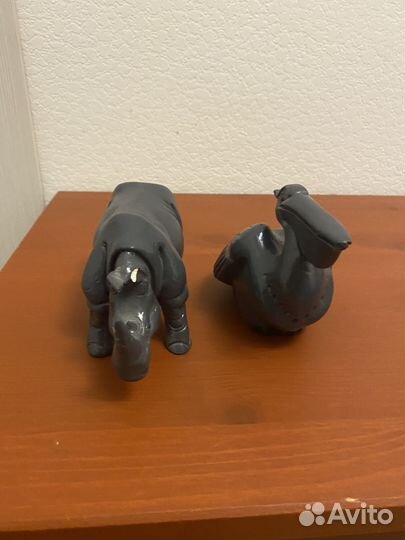 Статуэтки гипсовые носорог и пеликан