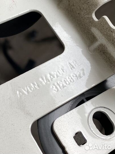 Кронштейн блока предохранителей Ford Focus 3