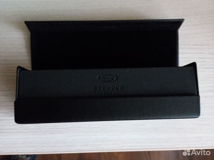 Футляр для очков кожаный