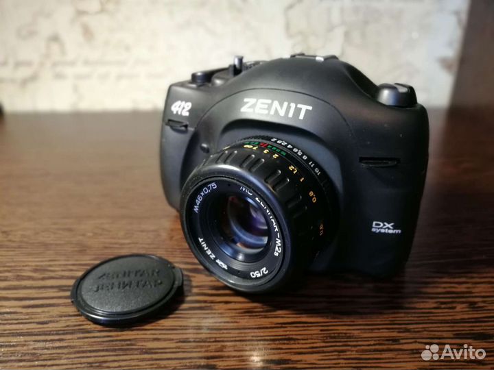 Зеркальный фотоаппарат 