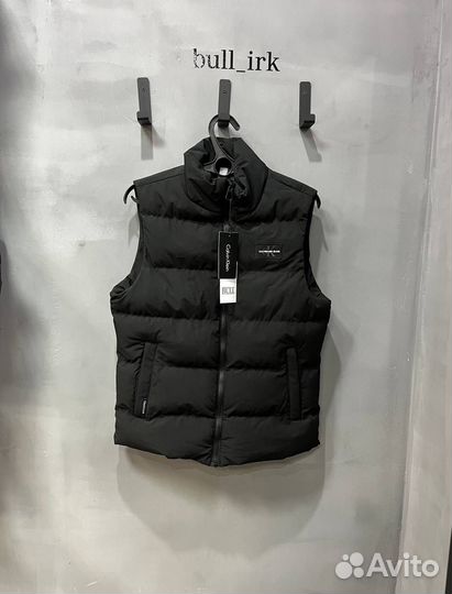 Жилетка Calvin Klein – стильный акцент для мужчин