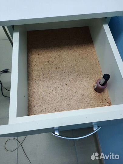 Стол маникюрный с вытяжкой бу