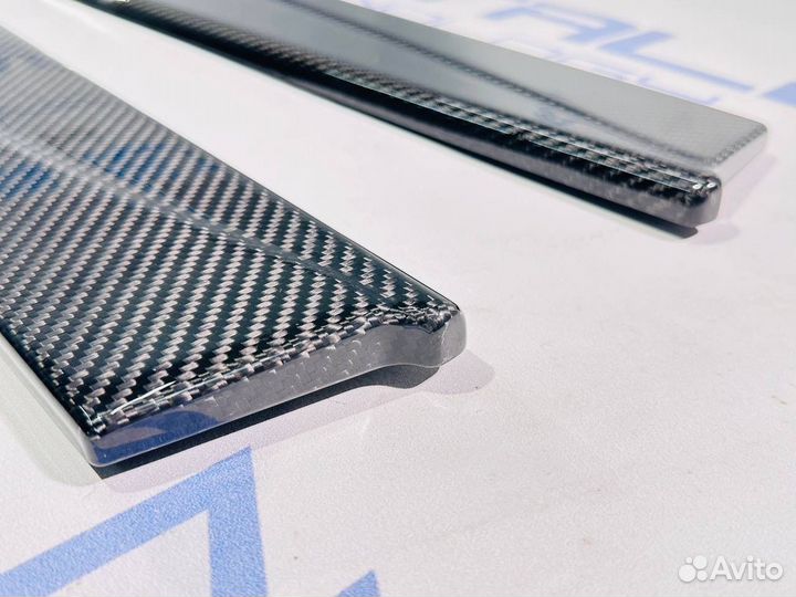 Лезвия на пороги BMW F80 M3 сухой карбон