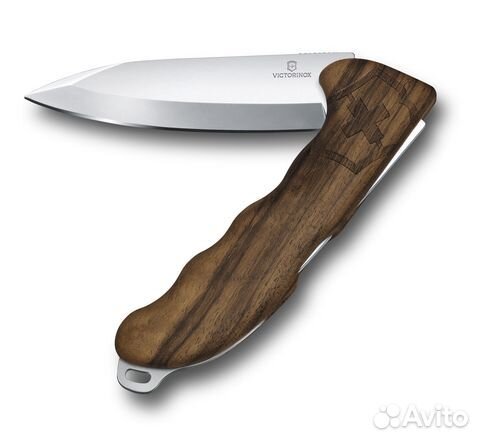 Нож Victorinox Hunter Pro, 136 мм, рукоять из орех