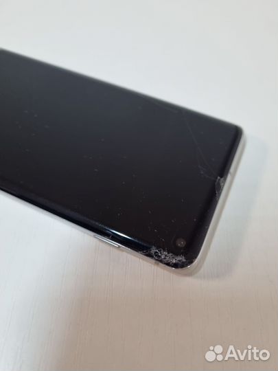 Samsung Galaxy S10, 8/128 ГБ