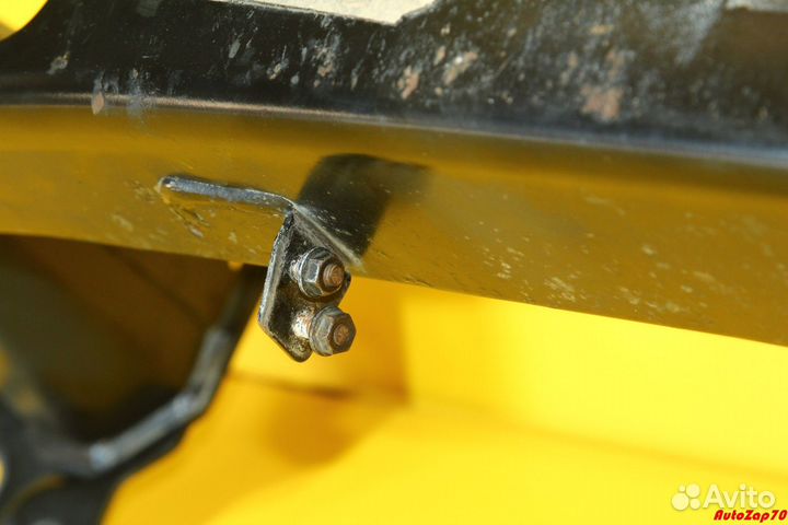 VW Phaeton Усилитель переднего бампера