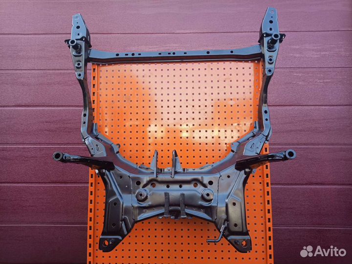 Подрамник балка Мазда сх 5