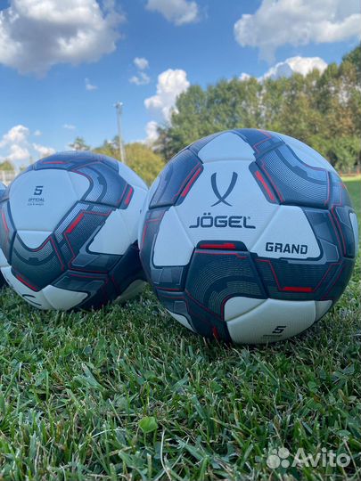 Футбольный мяч