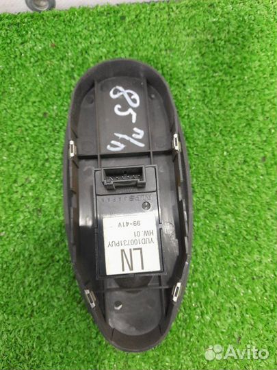 Кнопка стеклоподъемника передняя левая Rover 75