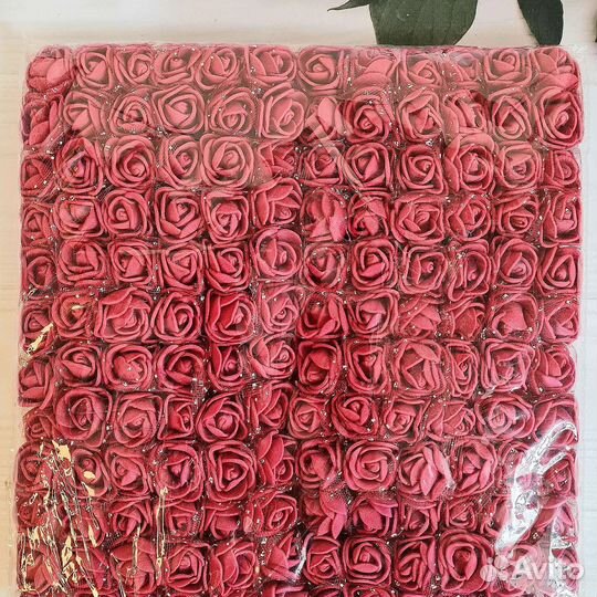 Розы на проволоке